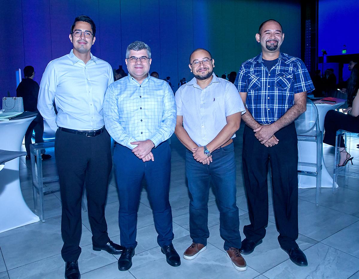 Carlos Valladares, Mauricio Valladares, José Ramos y Miguel Valdiviezo.