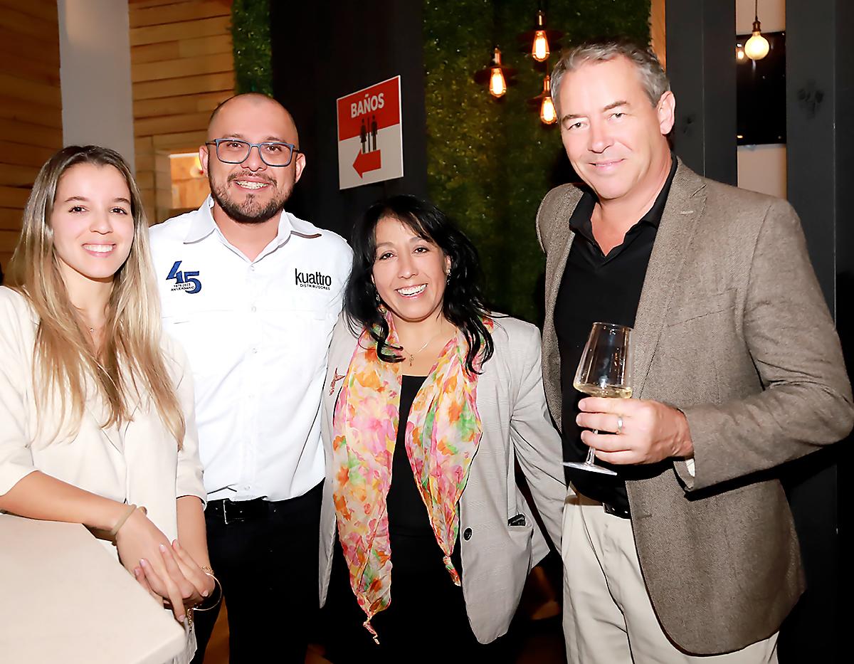 Andrea Rodríguez, Max Cubas, Patricia Osenga y Ralph Ottmueller. 