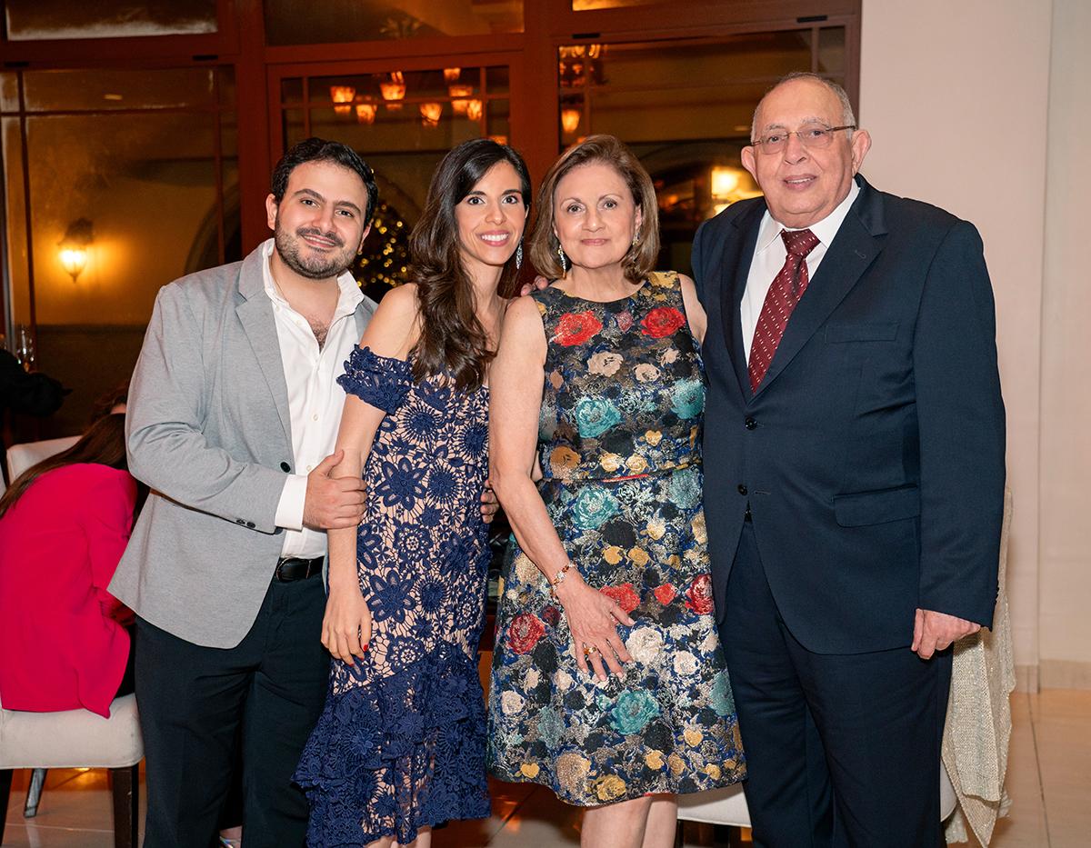 José y Jackie Zummar con Diana y Fuad Handal.