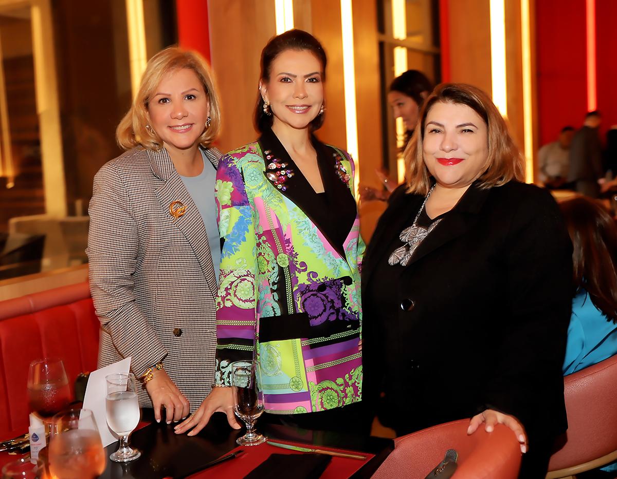 Ana Beatriz López, Cecilia Bertán y Catherine Pognat