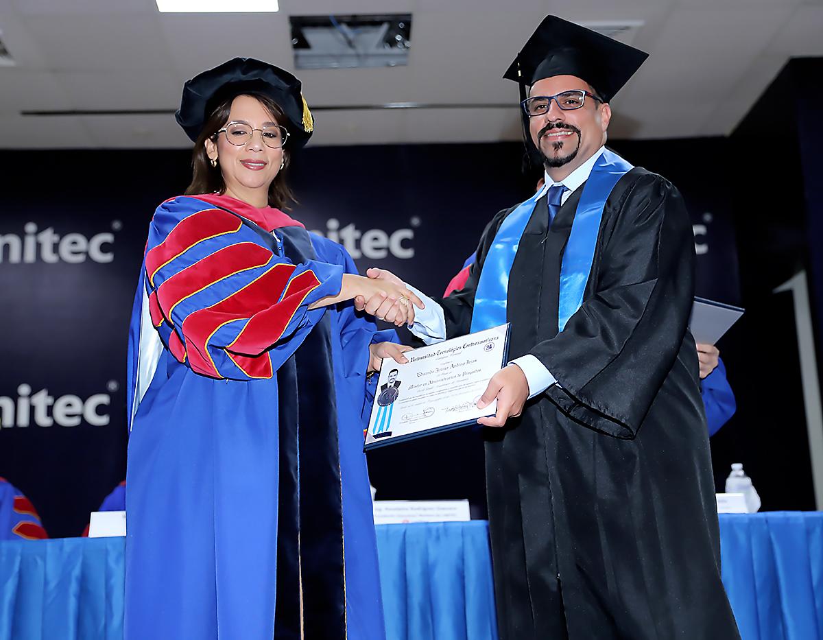 Graduaciones de postgrado UNITEC 2023