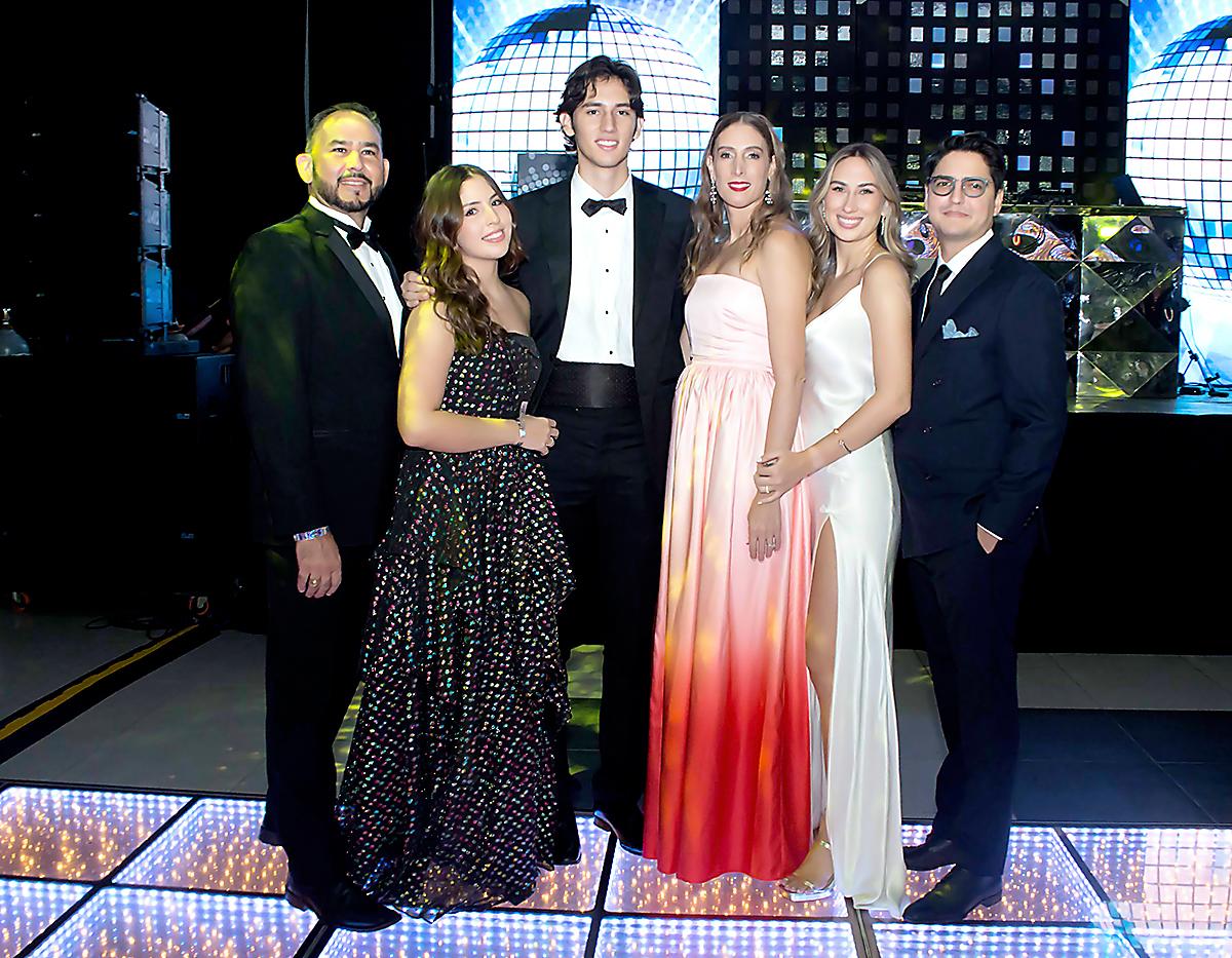 Aldo, Chiara, Arezzio, Daniela, Luciana Rietti y Michael Yuja.