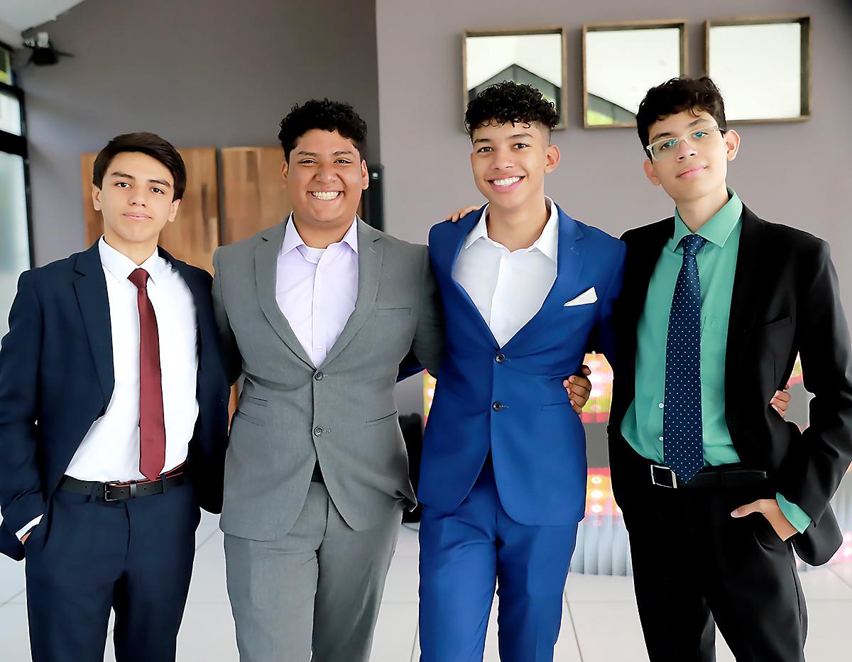 Samuel González, Raymond Flores, Luis Flores y Jorge Eli García.