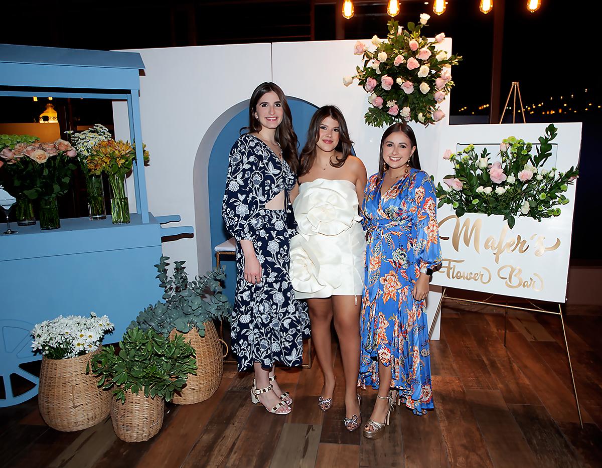Alexia Burbara, María Fernanda Hernández y Ana Ouzande.