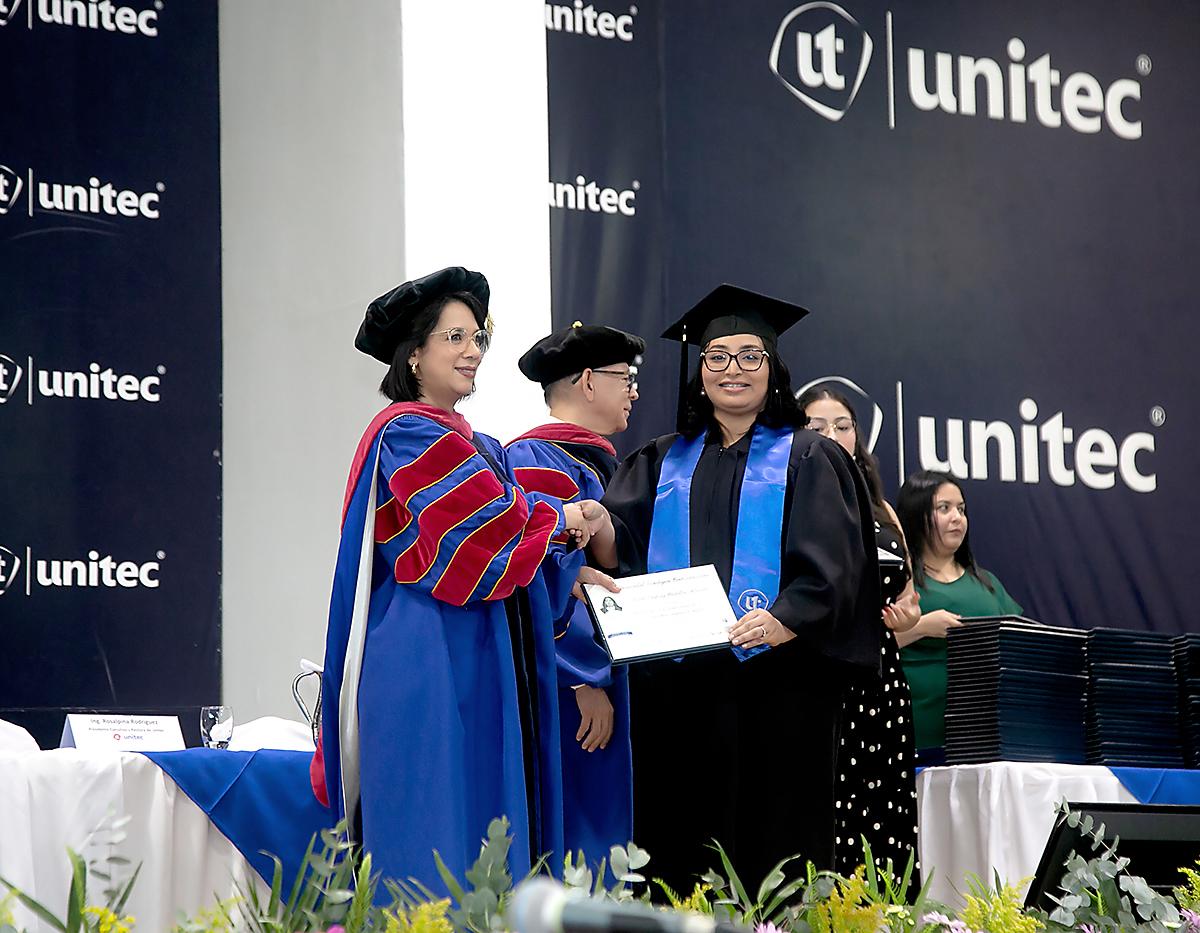 Graduaciones de UNITEC SPS 2024