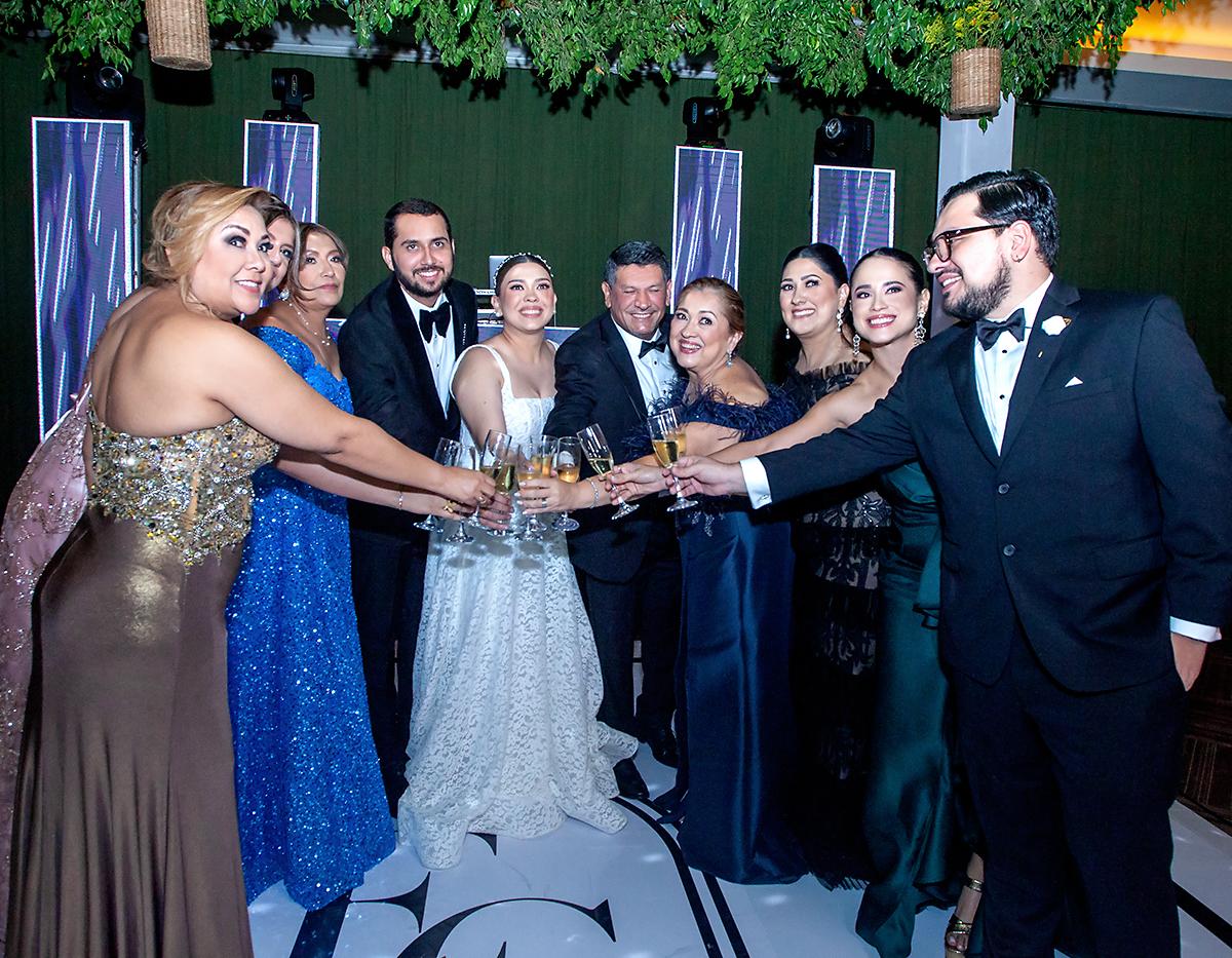 Boda de Carlos Tróchez y Estela Paz