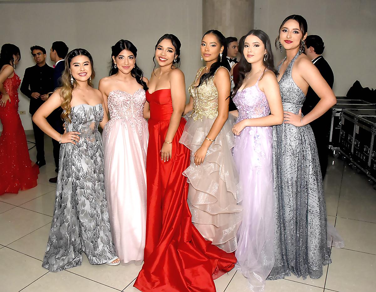 Katherine Núñez, Valeria Martínez, Michelle Pineda, Valentina Mejía, Valeria Aparicio y Sara Solano