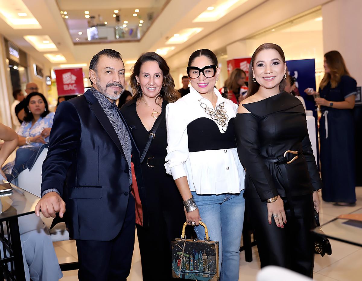 Yoyo Barrientos, Gabby Zelaya, Evelyn Madrid y Sandra Noguera. 