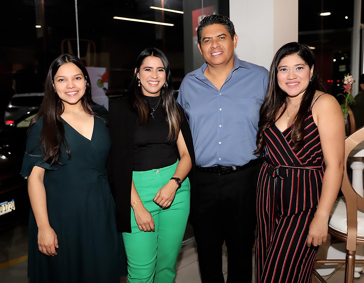 Ana Lucía Gómez, Norma Farias, José Luis Alvarenga y Jessy Amador 