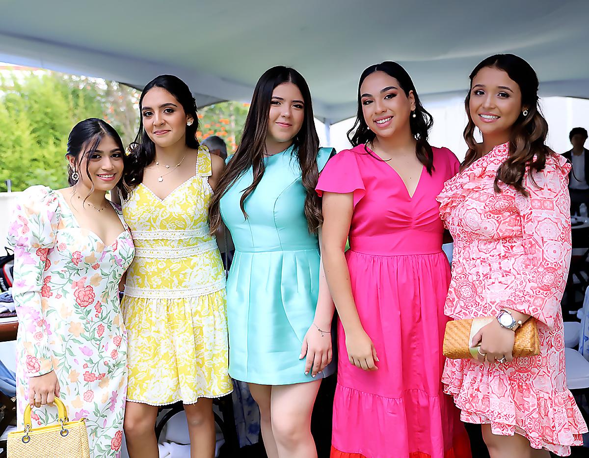 Ana Lucía Cáceres, Adriana Andonie, Irene Melara, Lucía Bueso y Gabriela Maradiaga