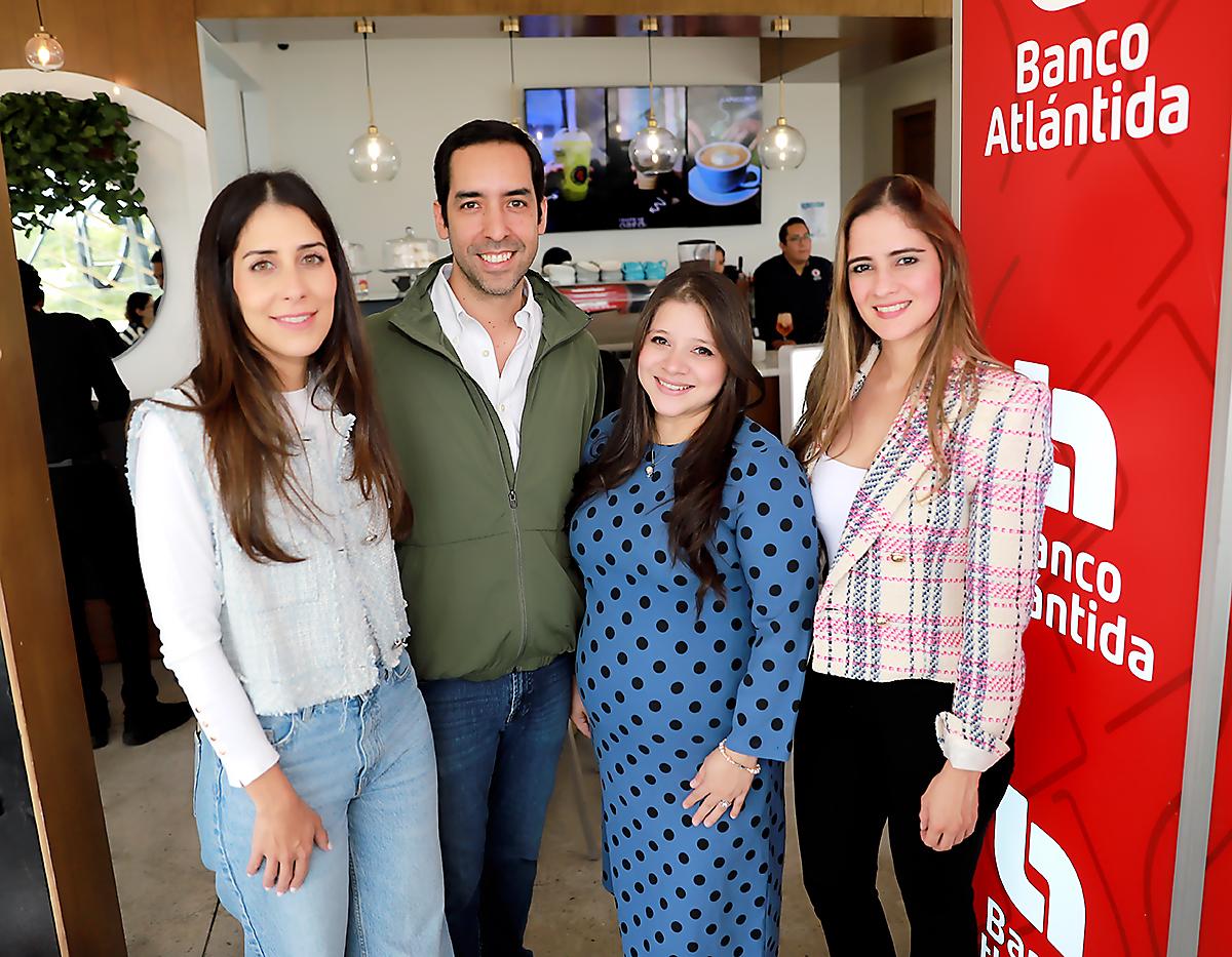 Isabel Pascuas, José Cruz, Candy Pineda y Saski Jovel.