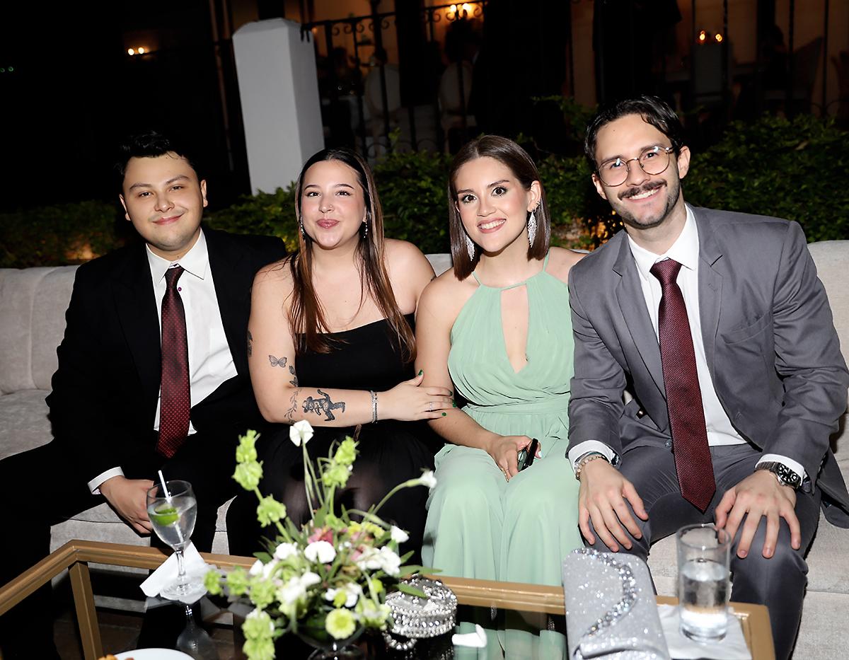 Juan Diego Fiallos, Joanna Guilbert, Daniela Aguilera y Jose Villeda