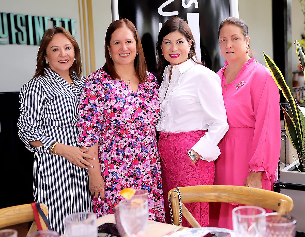 Mirna Ordóñez, Claudia Ceballos, Patricia Corrales y Tina López.