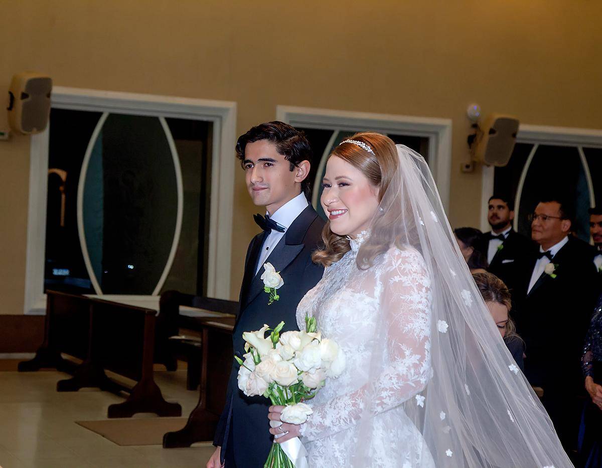 Boda religiosa de Orlando Merino y Michelle Valladares