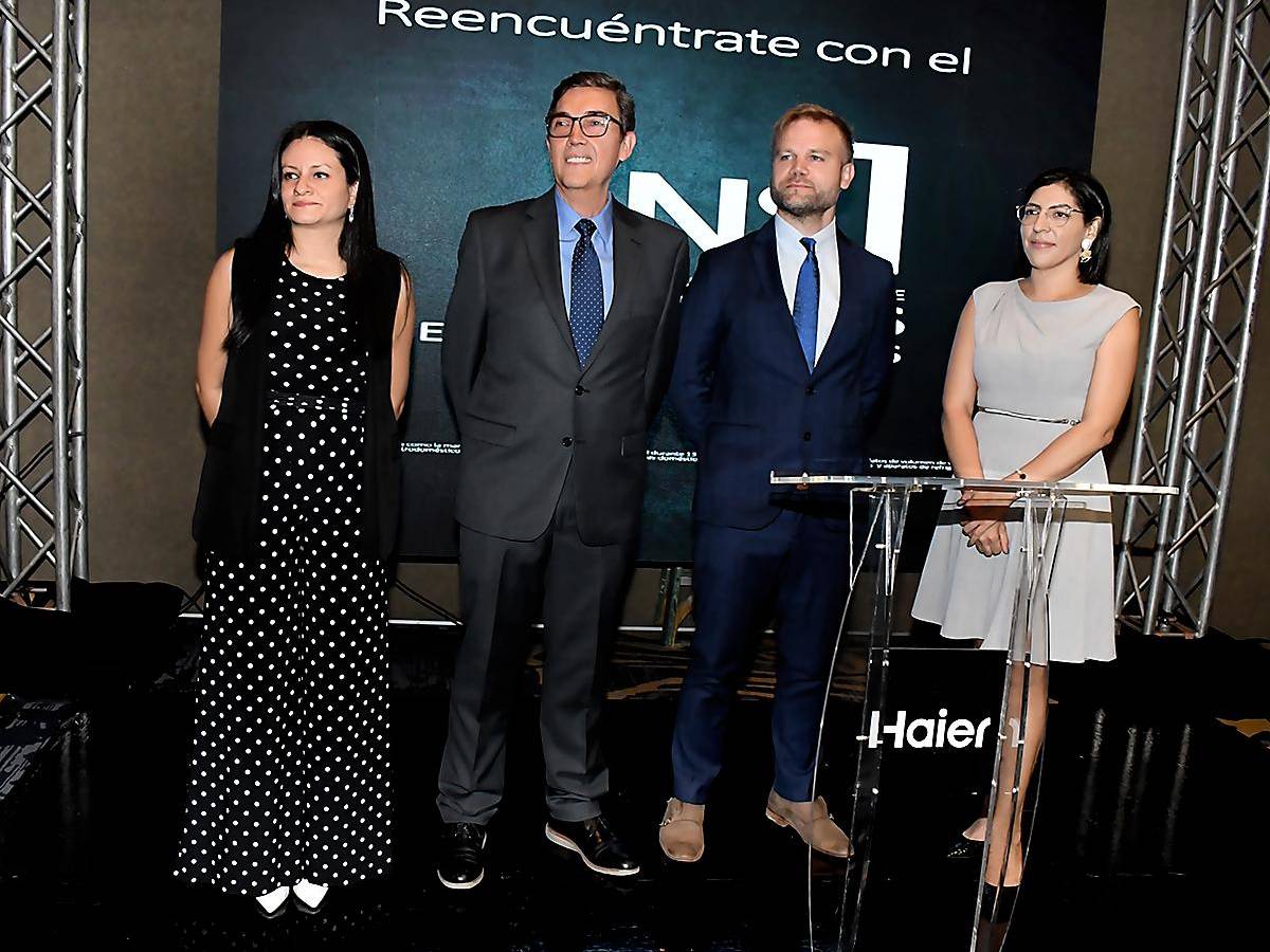 Diana Castellanos, Rafael Núñez, Iván Purtic y Carmen Murillo