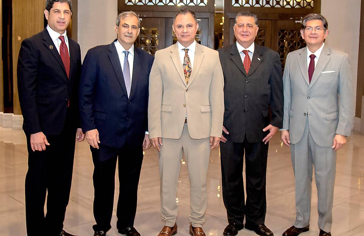 José Martin Chicas, Karim Qubain, Antonio García, Vincenzo Polito y Ricardo Mejia.