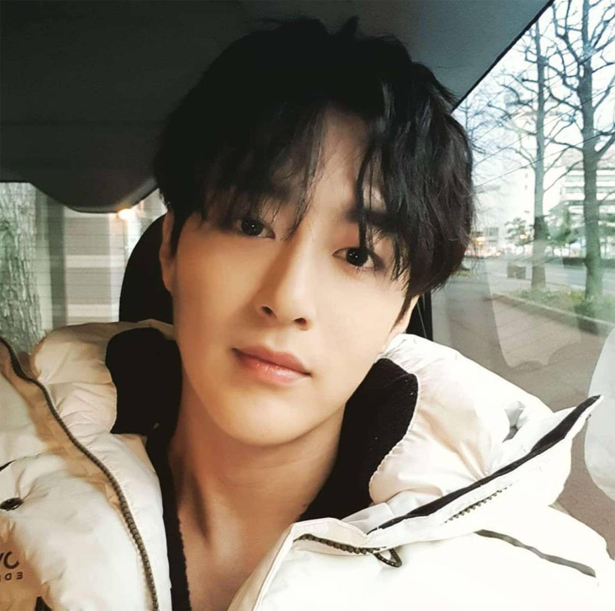 Seo Min Woo, de 33 años, líder de la banda 100%, murió de un ataque al corazón en marzo de 2018.