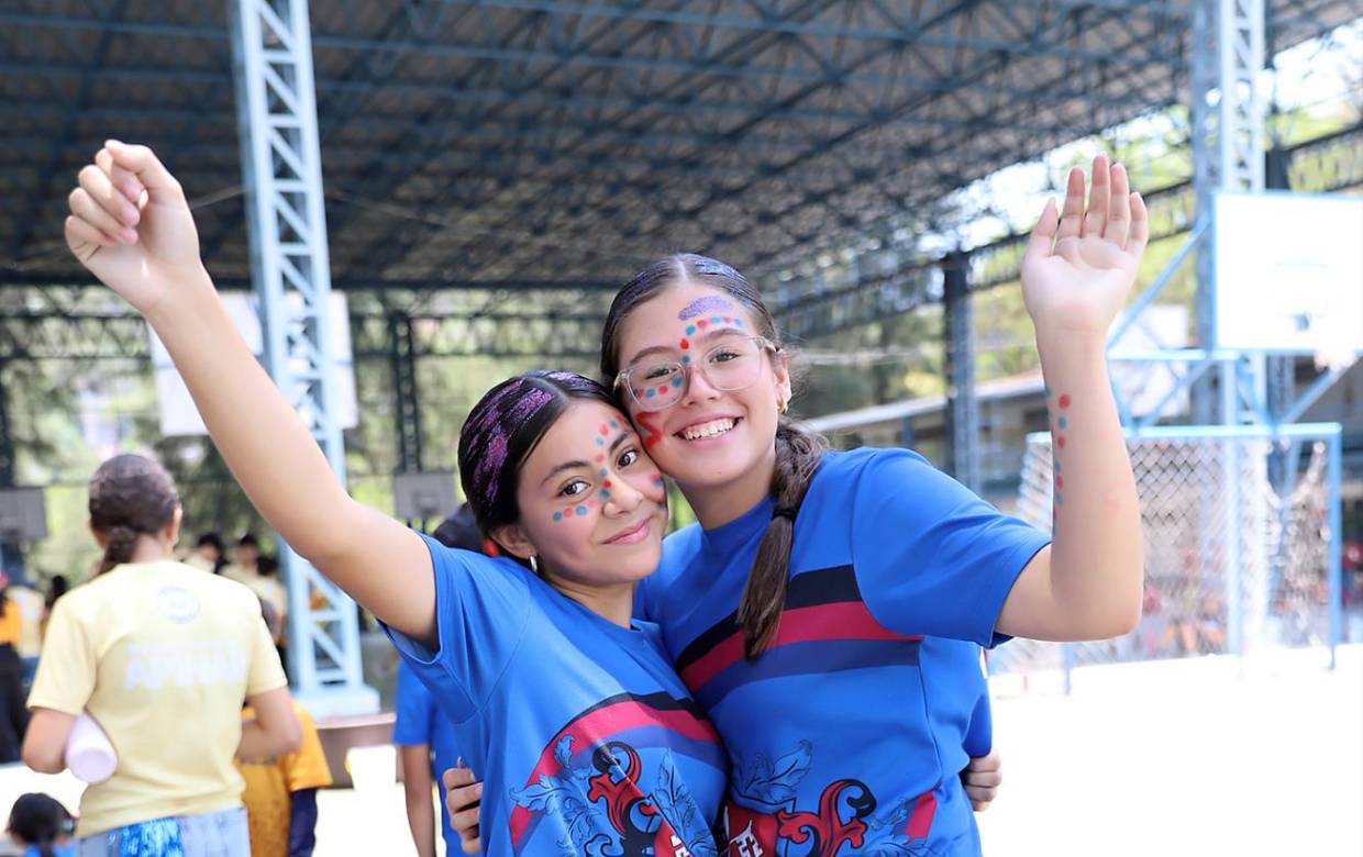 En una jornada especial, la comunidad estudiantil de Macris School se reunió para celebrar una de las tradiciones más esperadas del año, una actividad que promueve el respeto, el trabajo en equipo y el orgullo de pertenecer a la institución.