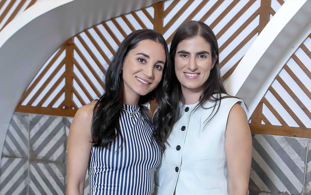 Así se vivió una jornada llena de fashion y glamour en la bodeguita verde, invitadas especiales conocieron los diseños más recientes de la reconocida diseñadora colombiana Silvia Tcherassi de la mano de Natalia Andonie.