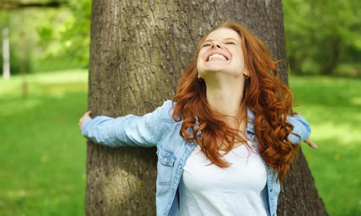 Reconectar con la naturaleza. No hay nada que le dé a la gente que trabajan desde casa bastante agudo un placer como salir al aire libre, las caminatas diarias en el campo puede tener un relajante efecto en la mente, liberándote de la claustrofobia que viene con control remoto a largo plazolaboral. 