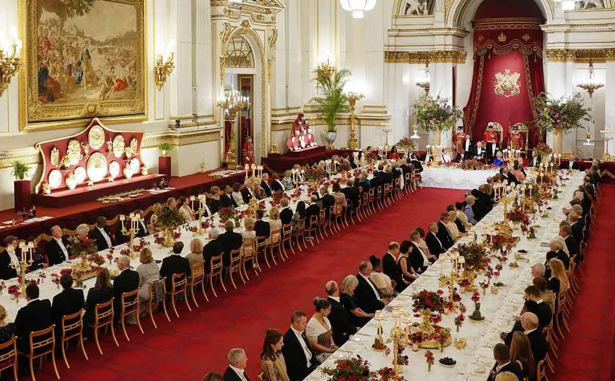 Carlos III elige el quiche de espinacas para su banquete de coronación