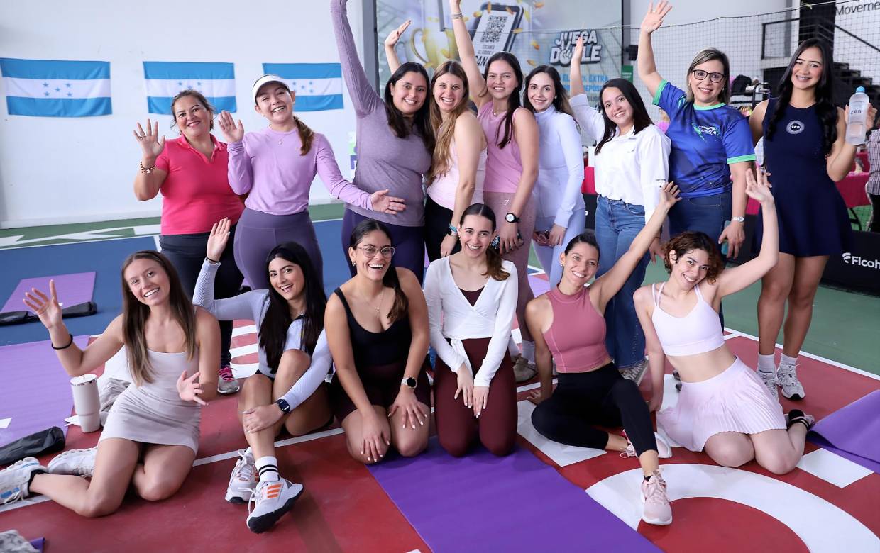 Volea Pickleball celebró el día de la mujer hondureña con Wellness &amp; Pickle Day, una experiencia donde las invitadas disfrutaron de una mañana de Barre y Pickleball, con un bazar de emprendedoras y un brunch dedicado a ellas.