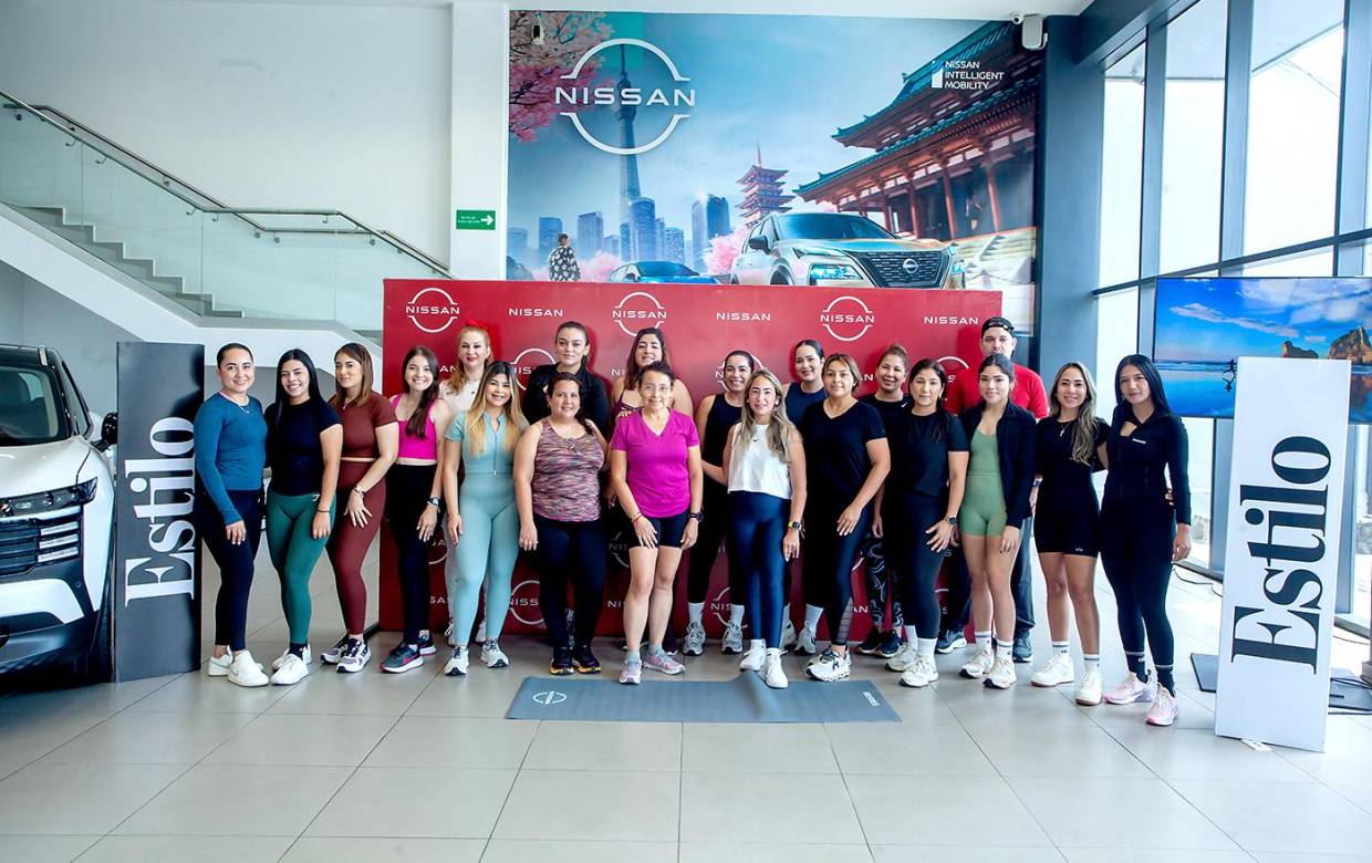 Nissan y Revista Estilo se unieron para brindar una experiencia de bienestar única. Ofrecieron a los clientes de la marca una sesión de yoga diseñada para comenzar su día con energía positiva, calma y conexión interior. En la foto: Grupo de participantes al Rev &amp; Relax.
