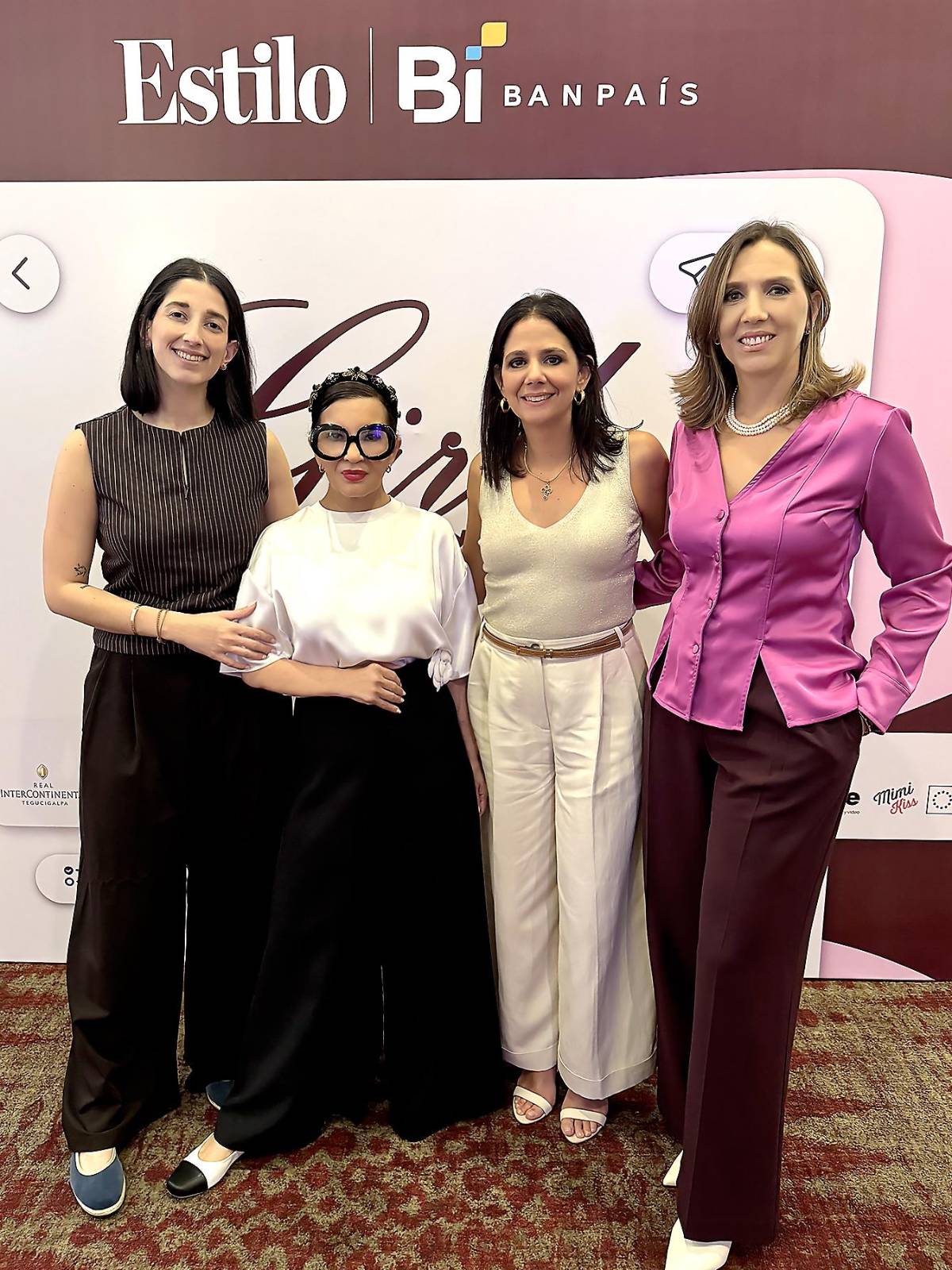 Francesca García, Blanca Bendeck, Mireya Nasser y Karen Rheinboldt.