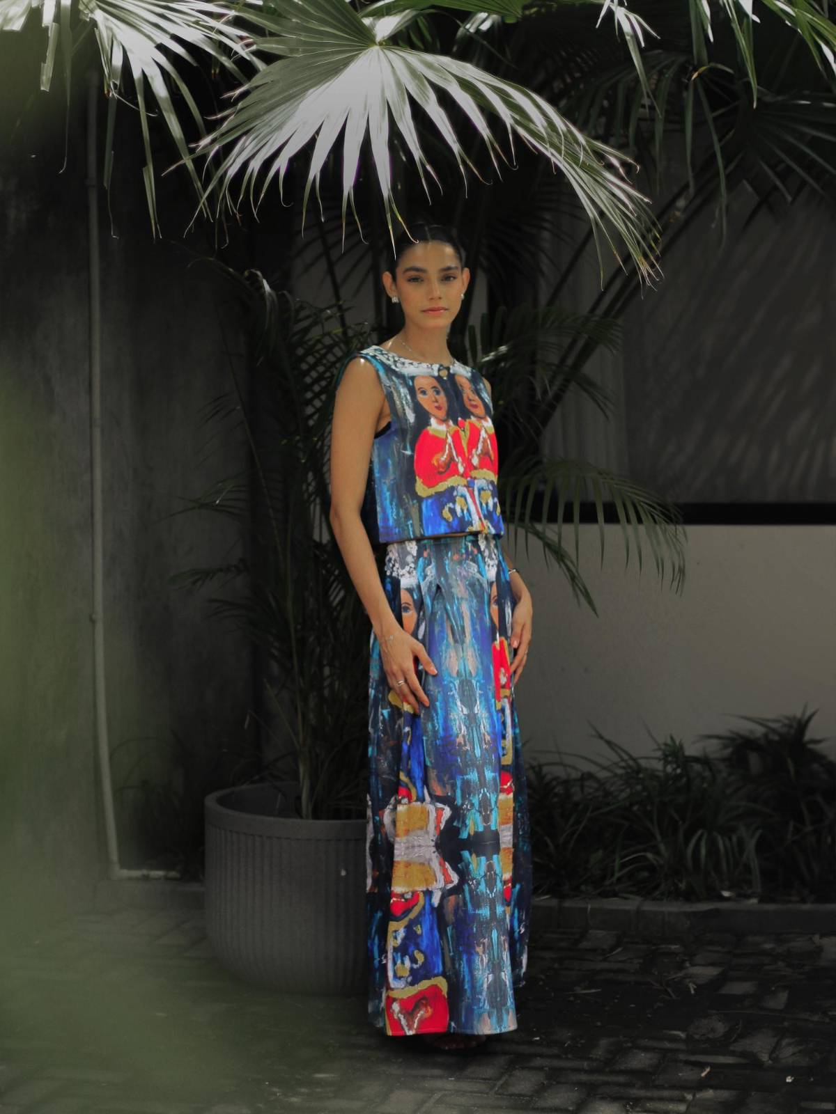 En un mundo donde los prints suelen ser tendencia de temporada, en María Mírame se convierten en un manifiesto visual.