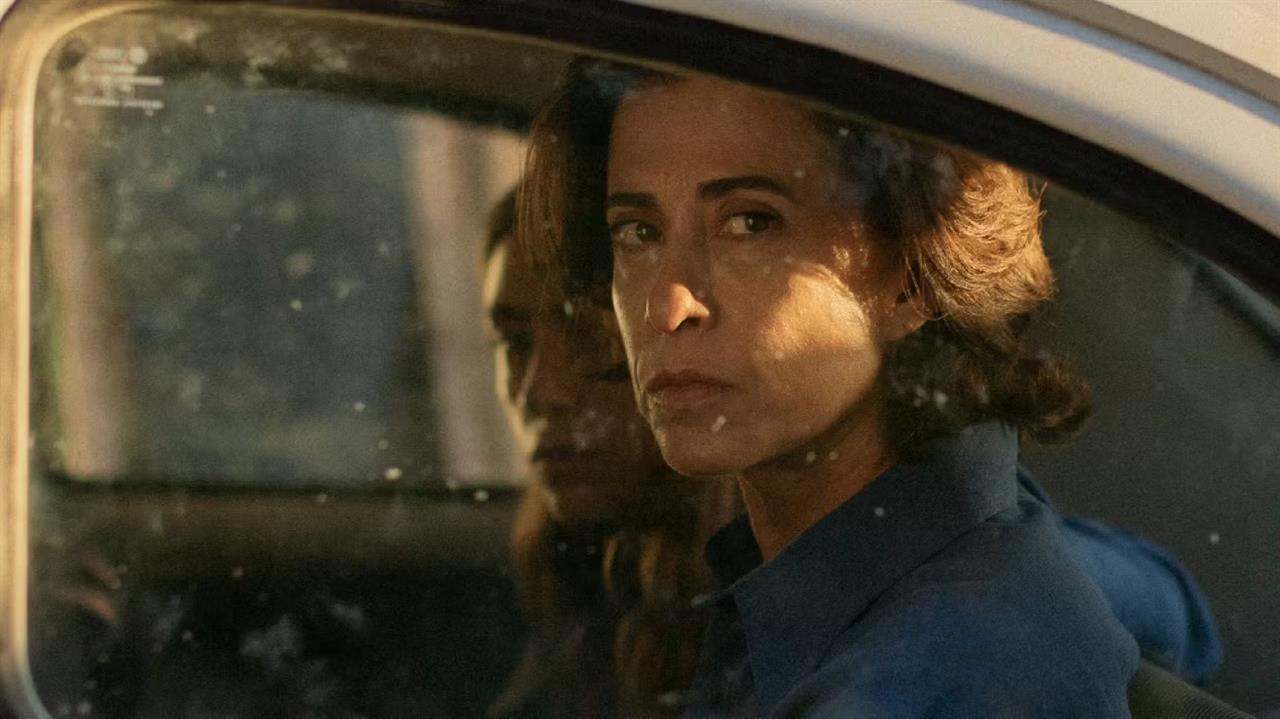 Desde su estreno en el Festival Internacional de Cine de Venecia en 2024, donde ganó el premio a Mejor Guion, “I’m Still Here” ha sido aclamada por la crítica. Además de su nominación a Mejor Película Internacional, fue reconocida en las categorías de Mejor Película y Mejor Actriz para Fernanda Torres.
