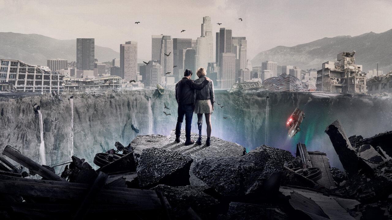 La segunda temporada de “La Brea” se estrena el 15 de junio. La conmoción reina en Los Ángeles debido a la presencia de socavones que distorsionan el tiempo. Eve continúa su frenética búsqueda de Josh, quien aparece en una era distinta. 