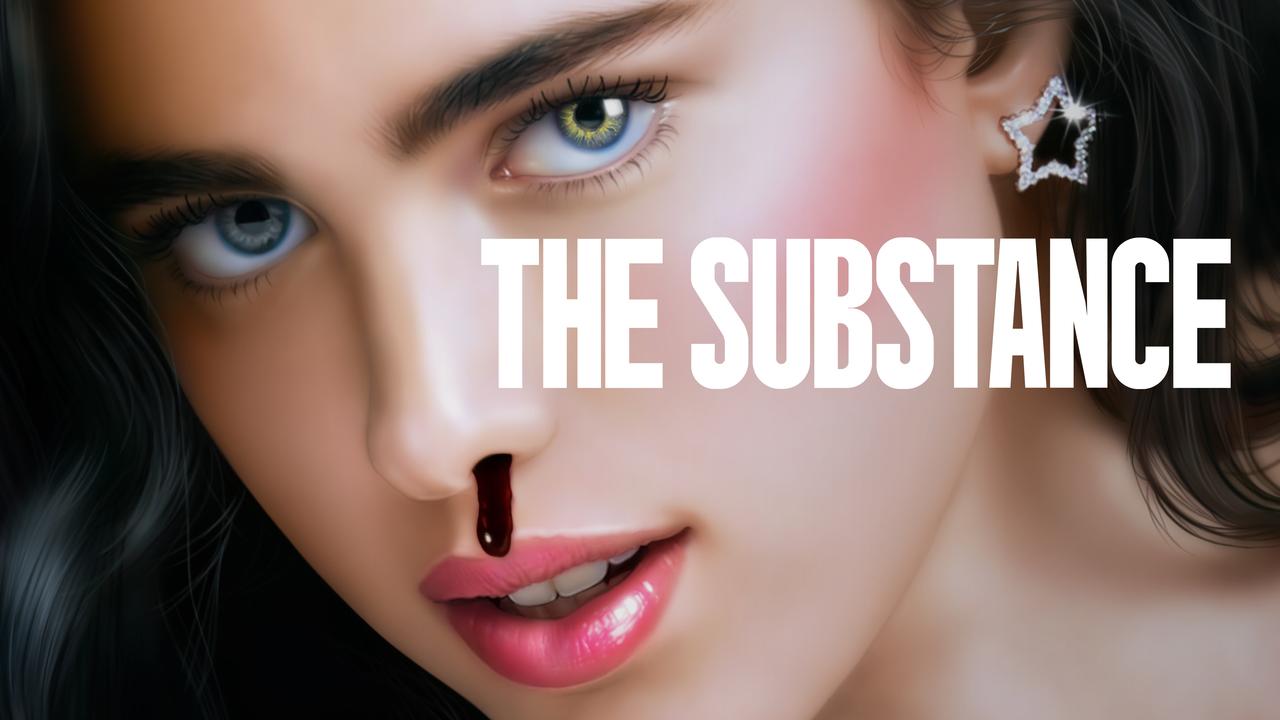 En el vertiginoso mundo del espectáculo, donde la juventud y la apariencia dictan el éxito, surge ”La Sustancia”, una película que desafía los límites de la vanidad y la obsesión por la eterna juventud. Con una narrativa provocadora y actuaciones que estremecen, esta película ha dejado una marca indeleble en el cine contemporáneo, explorando temas como el sexismo, el edadismo y los peligros de la obsesión por la perfección. No es de extrañar que ”La Sustancia” haya obtenido múltiples nominaciones al Óscar. Aquí te dejamos todo lo que tienes que saber de esta cinta.