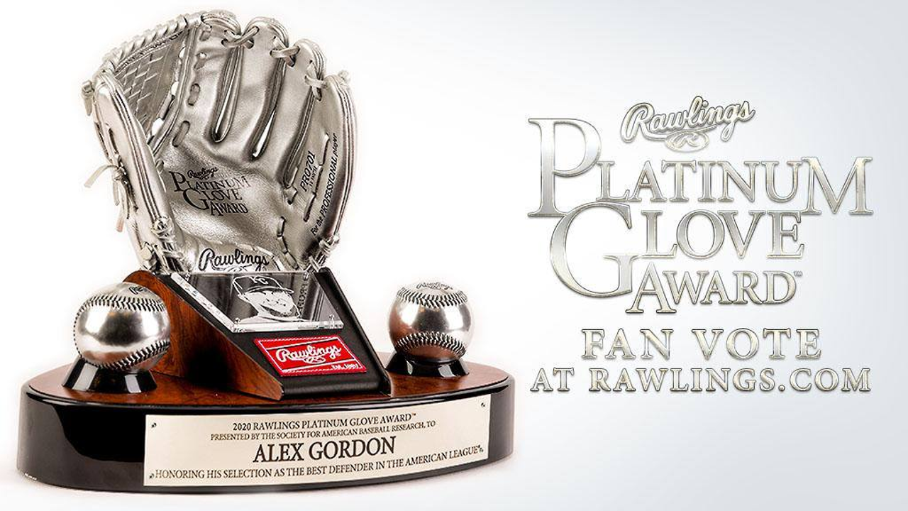 Con su Guante de Oro en mano, Mauricio Dubón ahora se convierte en candidato al Premio Guante de Platino Rawlings. La votación para este prestigioso premio, que involucra a los aficionados, ya está disponible en www.Rawlings.com.