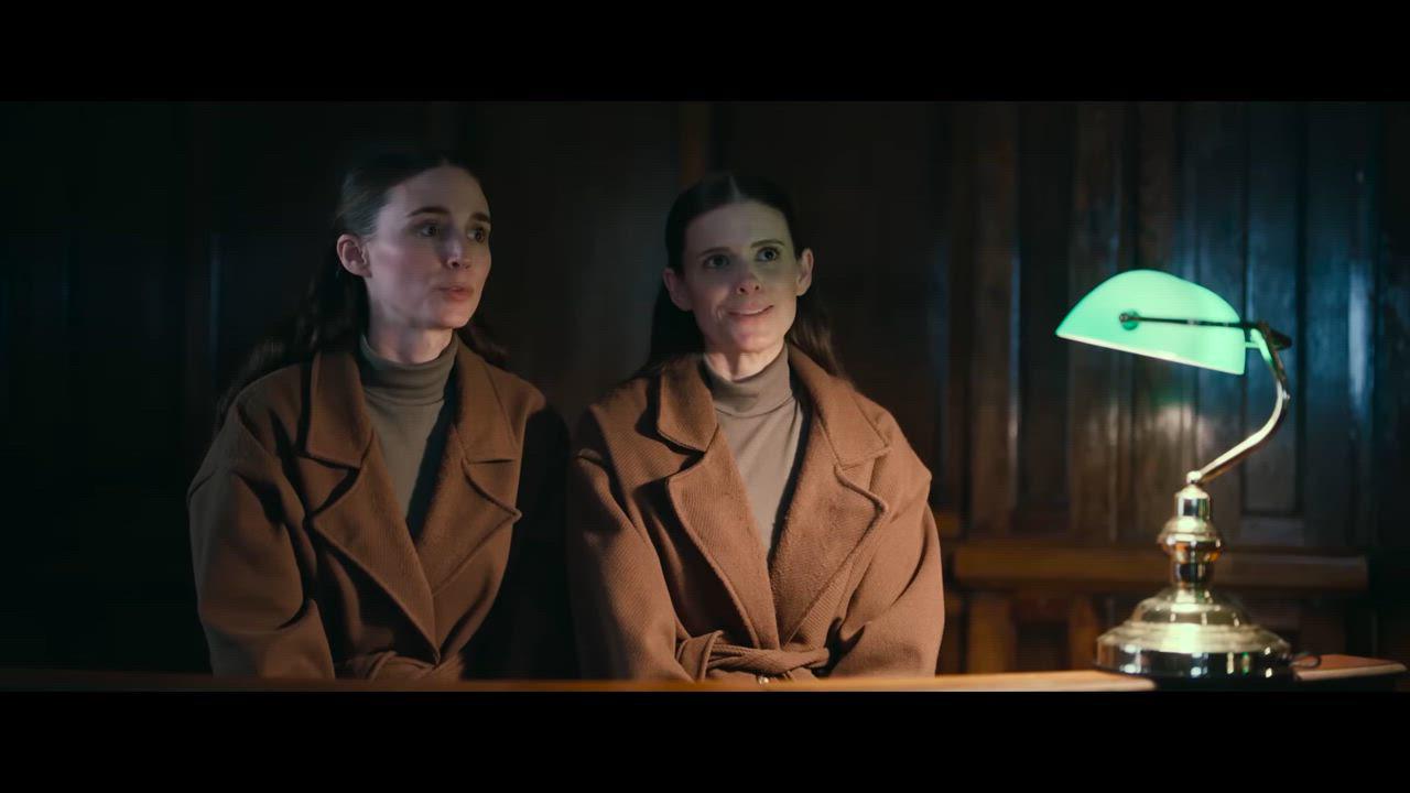 Bucking Fastard. Dos hermanas gemelas tienen una conexión tan intensa que sus vidas parecen completamente entrelazadas, hasta que una serie de situaciones extrañas comienza a poner a prueba su relación. Werner Herzog dirige esta historia protagonizada por Kate Mara y Rooney Mara. La película también tendrá presencia en los festivales de Toronto y San Sebastián, aunque todavía no cuenta con una fecha de estreno comercial anunciada.