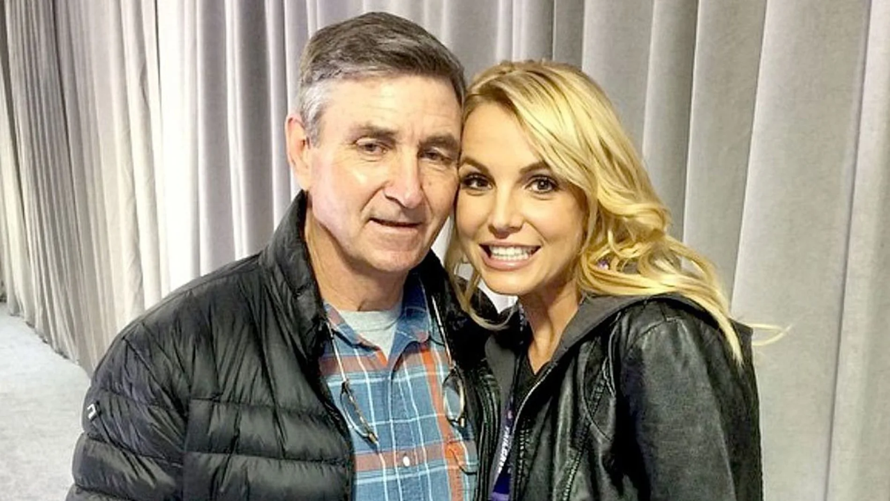 <b>9. El infierno que vivió bajo la tutela de su padre</b>Bajo la tutela de su padre, Britney perdió todo control sobre su vida, personal y profesional. Le imponían rutinas y supervisaban su comunicación. Durante 13 años, vivió en una especie de repetición interminable. Su privacidad era inexistente; incluso su historial médico y sexual se compartía sin su consentimiento. La situación era aún peor cuando salía; un equipo de seguridad inspeccionaba el lugar para asegurarse de que no hubiera sustancias prohibidas. Además, sus gastos estaban estrictamente controlados, a veces insuficientes. Si se resistía a ciertas demandas, su padre la castigaba enviándola a rehabilitación. Britney también fue forzada a tomar litio, afectando su lucidez y a veces incluso su identidad.