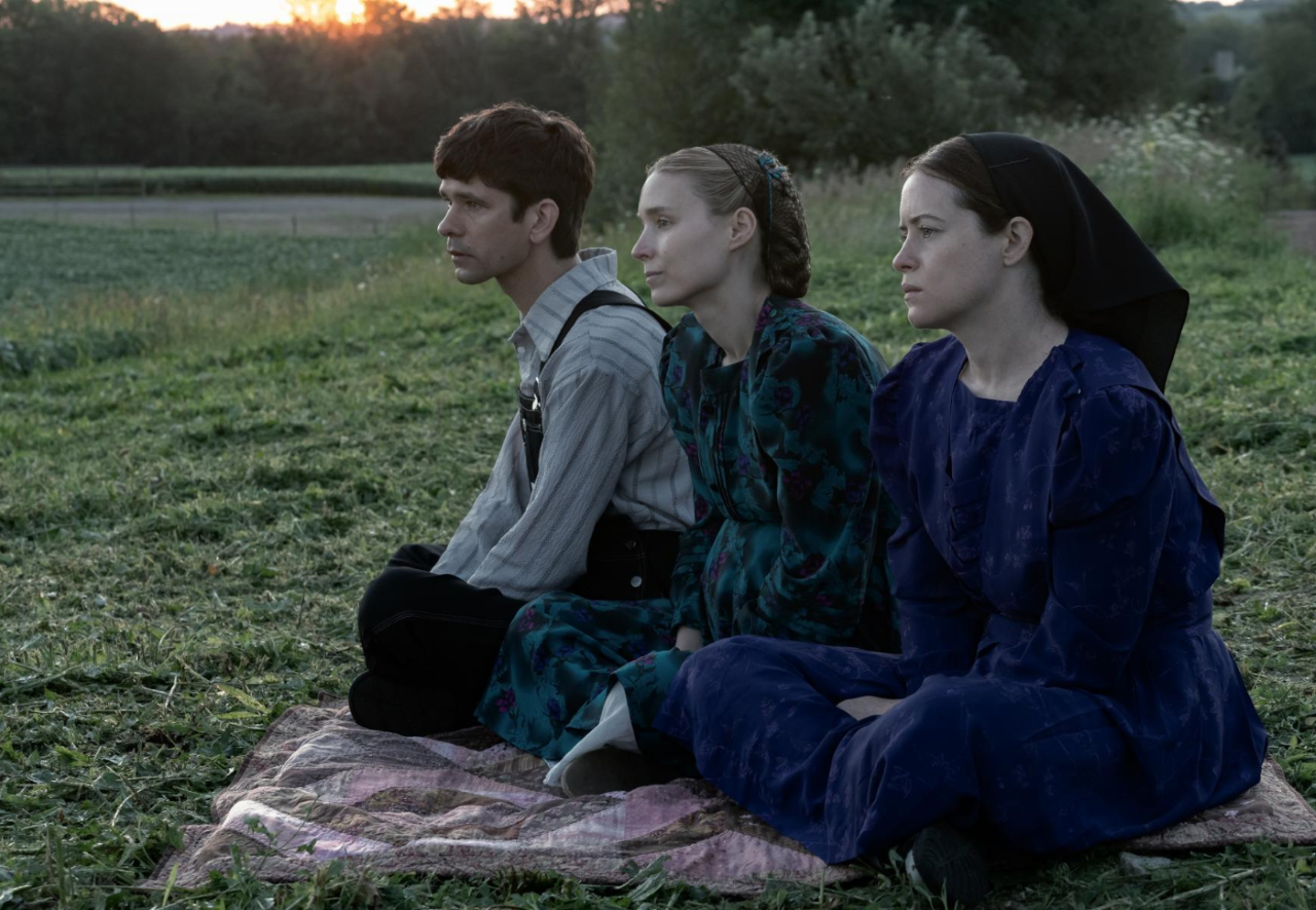 <b>‘Ellas hablan’, Movistar Plus+ y Amazon Prime Video</b>Escrita y dirigida por Sarah Polley, se centra en un grupo de mujeres de una secta menonita aislada y ficticia que han sido drogadas y agredidas sexualmente Se reúnen en un pajar para decidir si quedarse y perdonar a los hombres. Resistir y luchar contra los hombres. 