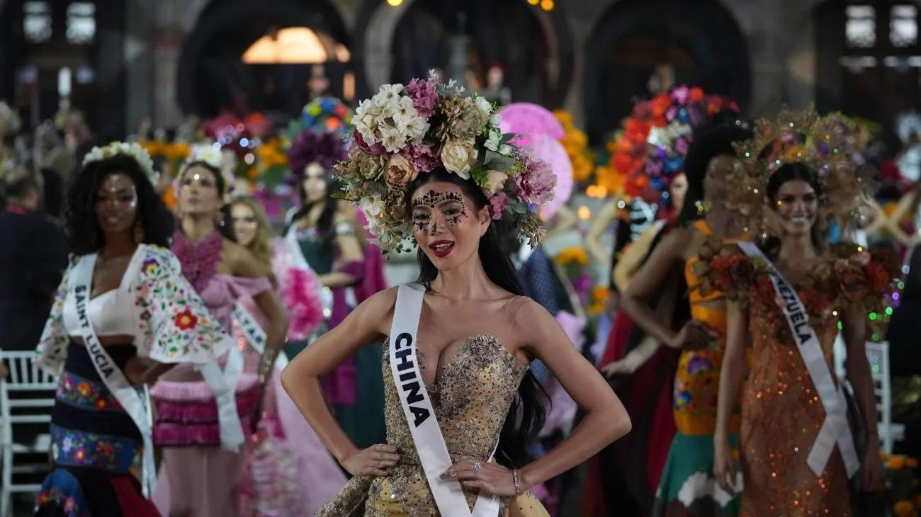 Con la presentación de esta deslumbrante corona solo queda esperar con ansias el desenlace de la 73ª edición de Miss Universo. ¿Qué país se llevará este año la nueva joya? El certamen promete ser una competencia llena de emoción, y el mundo está listo para conocer a la próxima reina de belleza
