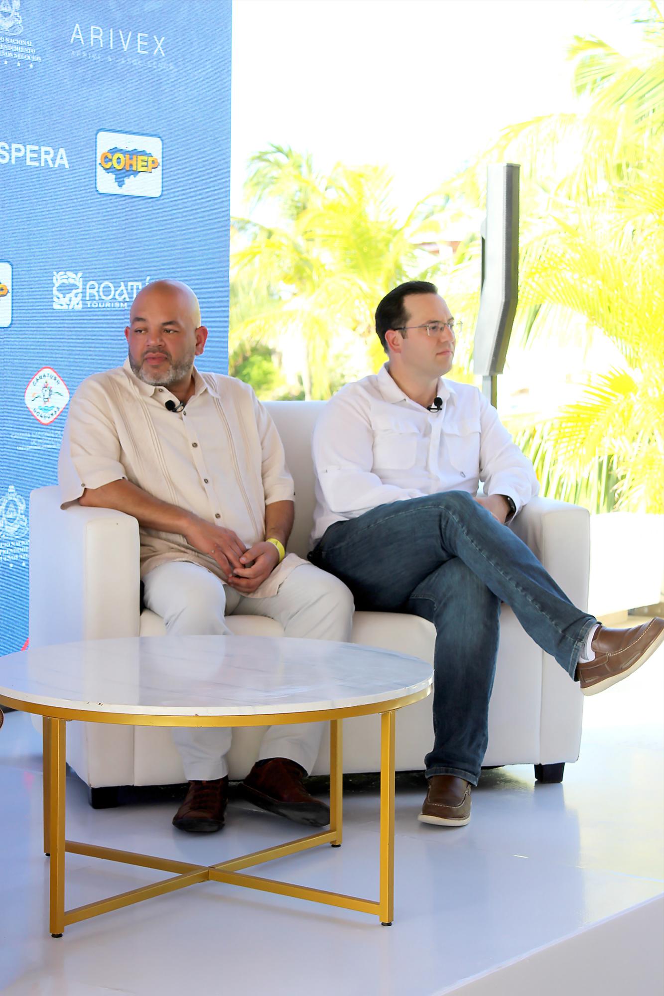 Próspera lidera foro clave sobre turismo sostenible