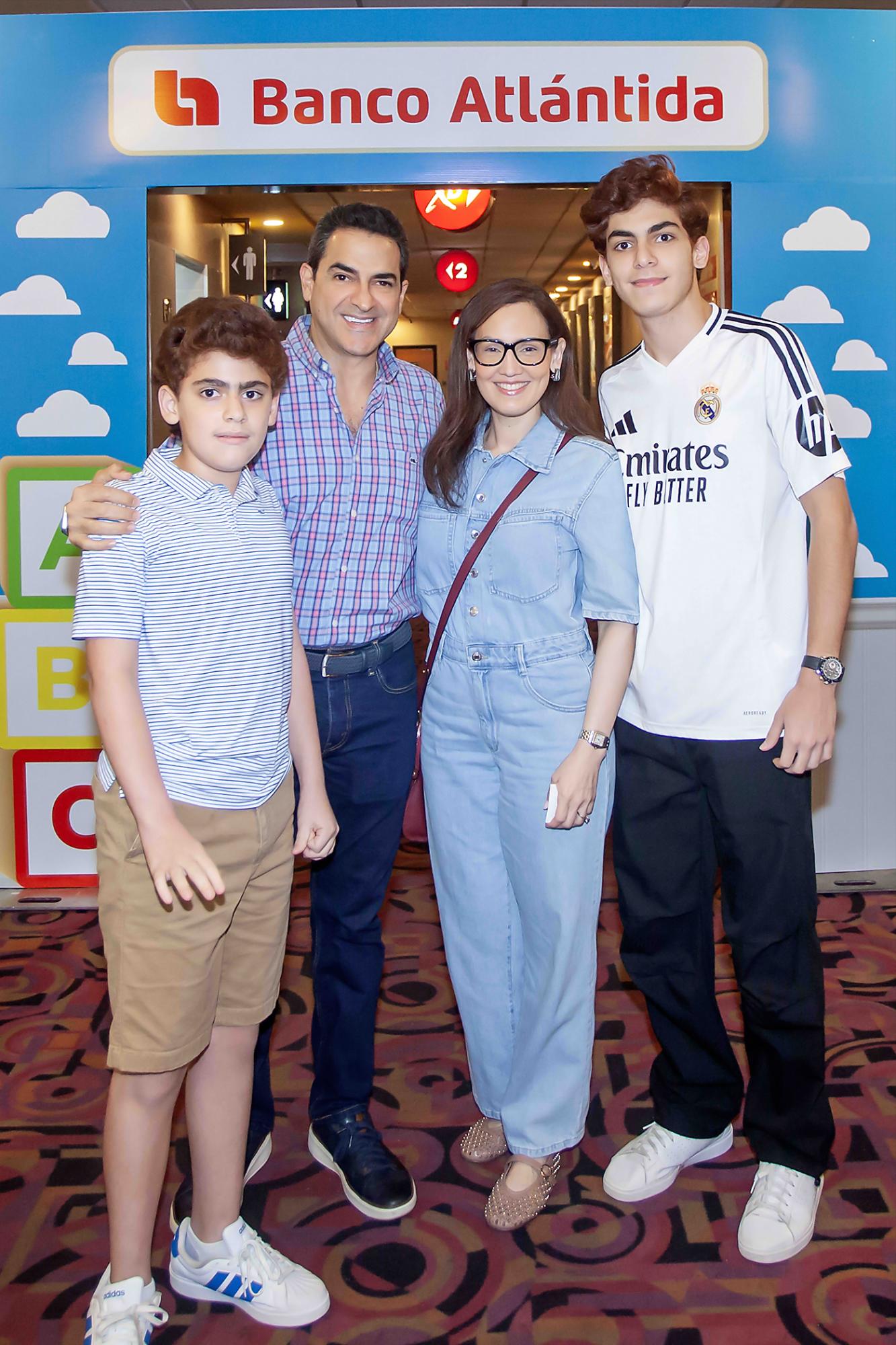 Banco Atlántida presenta la premier de Toy Story