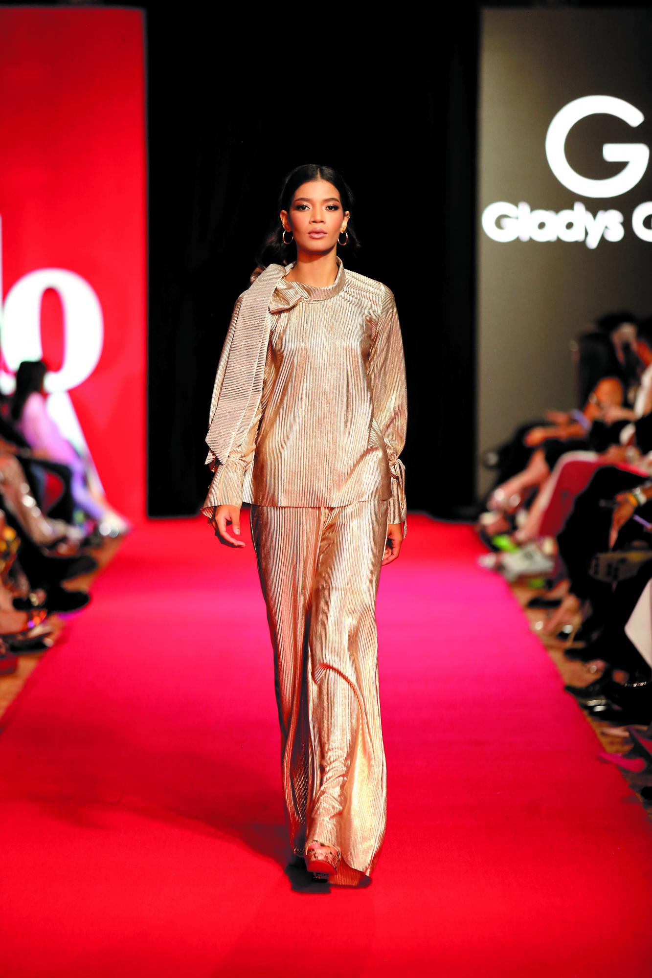 Desfile de Gladys González en 2022.