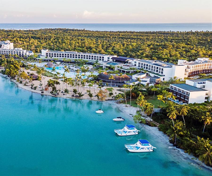 De la mano de Curio Collection by Hilton, Zemi Miches Punta Cana presenta una exclusiva colección de 16 bungalows donde el lujo, la naturaleza y el servicio personalizado se encuentran frente al Caribe.