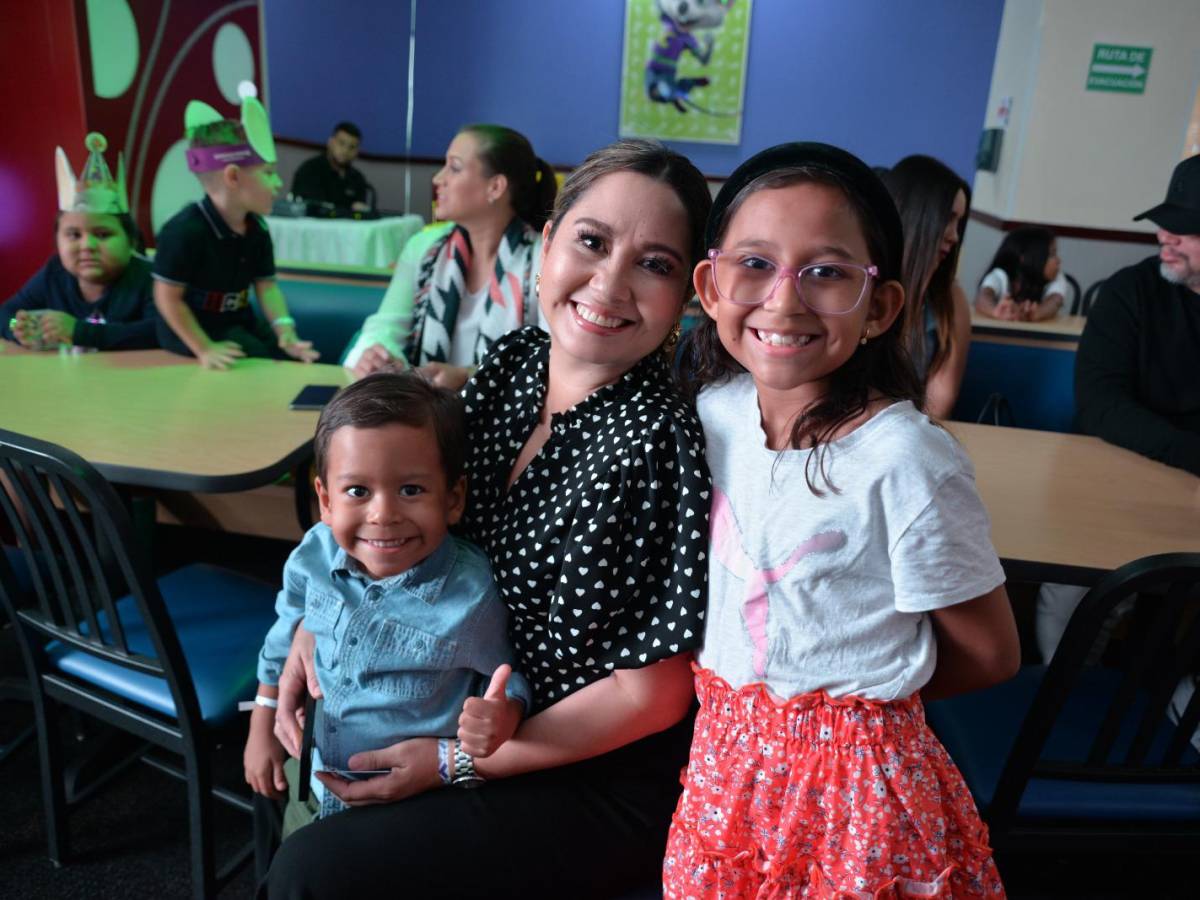 Chuck E. Cheese celebra a las mamás hondueñas en Multiplaza