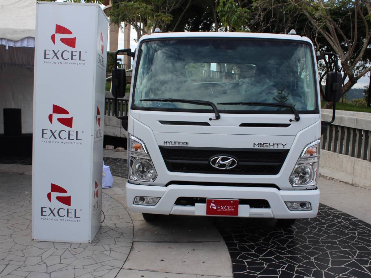 ¡EXCEL a través de su marca Hyundai Vehículos Comerciales presentó su nueva línea de camiones grandes EX!