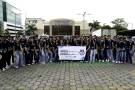 La clase 2027 de la Escuela Santa María del Valle se reunió en el parqueo del ComisariatoLos Andes para iniciar la celebración de inicio de clases. Después de realizar una corta oración, los alumnos iniciaron el recorrido hacia las instalaciones del centro educativo a bordo de una plataforma de un cabezal vistosamente decorado con globos con los colores.La entrada al gimnasio fue todo un acontecimiento para la comunidad estudiantil de la escuela, y entre aplausos y ovaciones los seniors realizaron varias coreografías, dirigidos por el dj Luna.