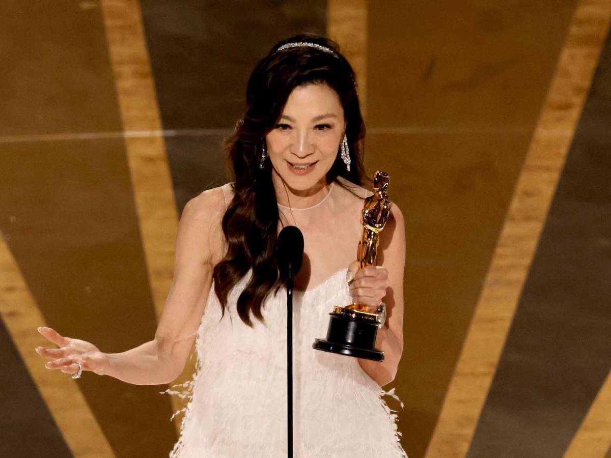 Michelle Yeoh gana el Oscar y hace historia