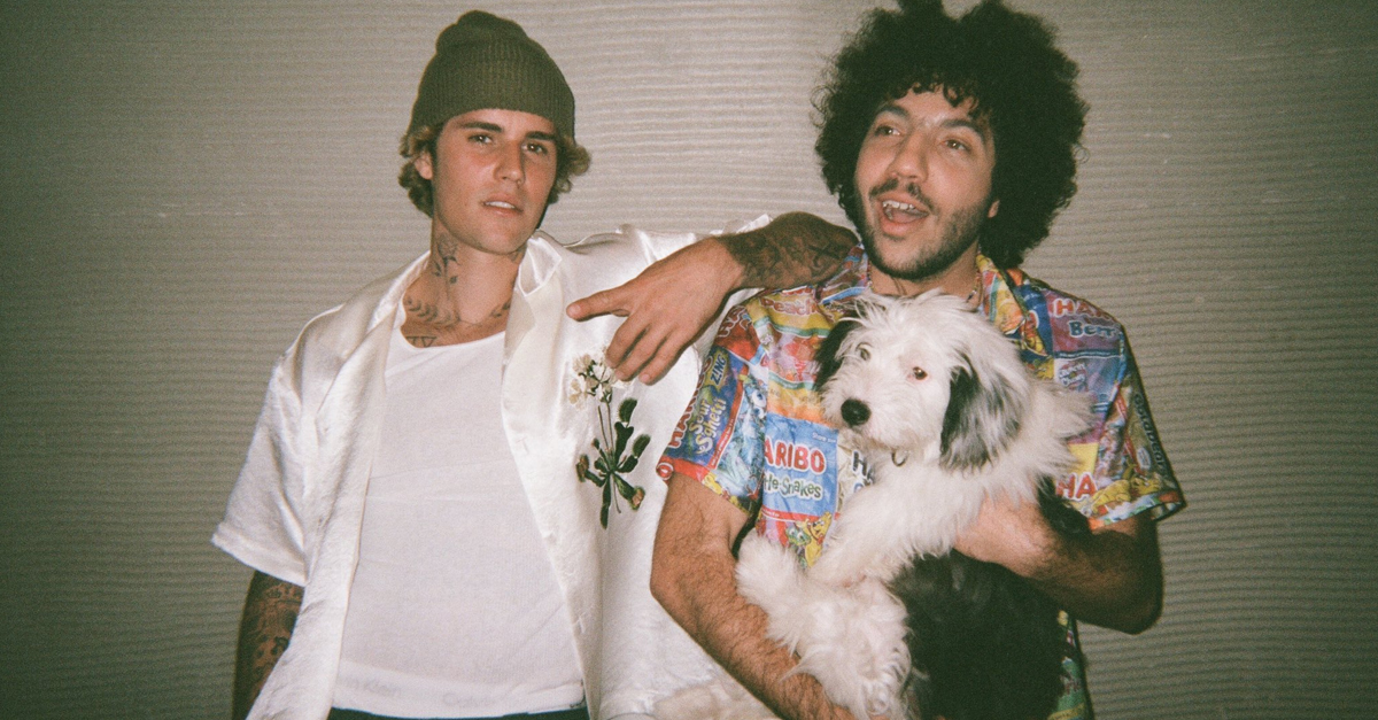 Benny Blanco ha dejado una huella imborrable en la última década de la música. Con contribuciones notables en canciones como “Lonely” de Justin Bieber, “I Found You” de Calvin Harris y “Havana” de Camila Cabello, entr otras colaboraciones, su habilidad para capturar la esencia de cada artista es incomparable.