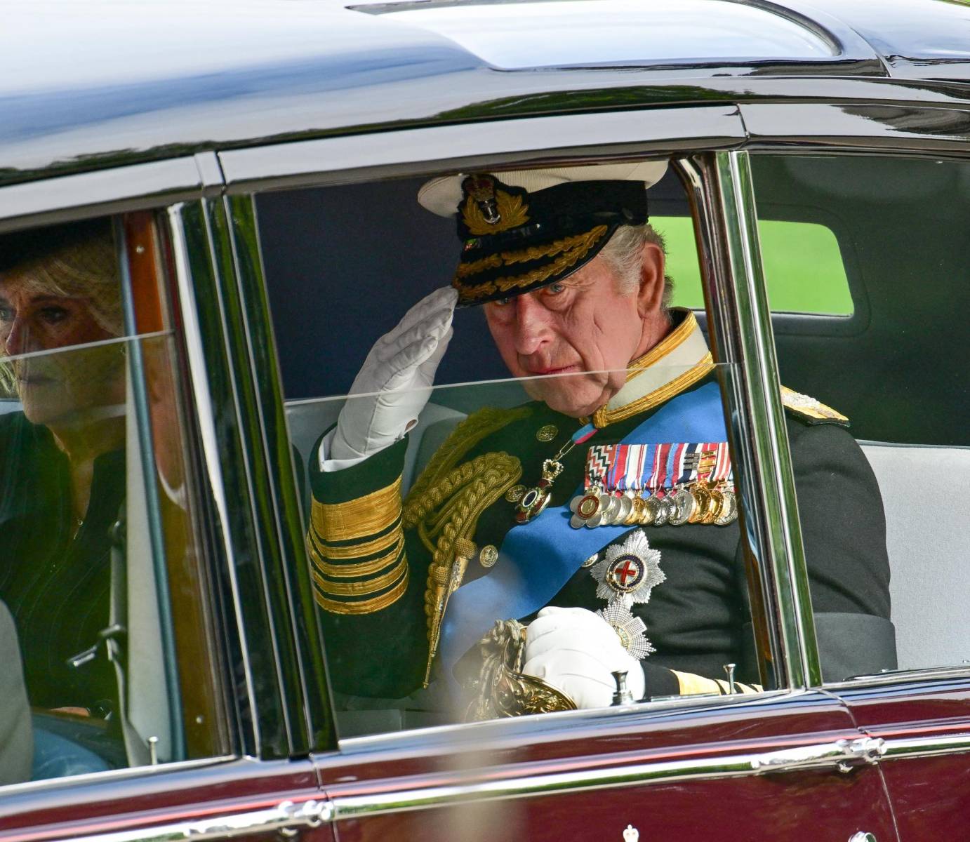 El rey Carlos III y Camila, reina consorte. (Photo by Andy Stenning / POOL / AFP)