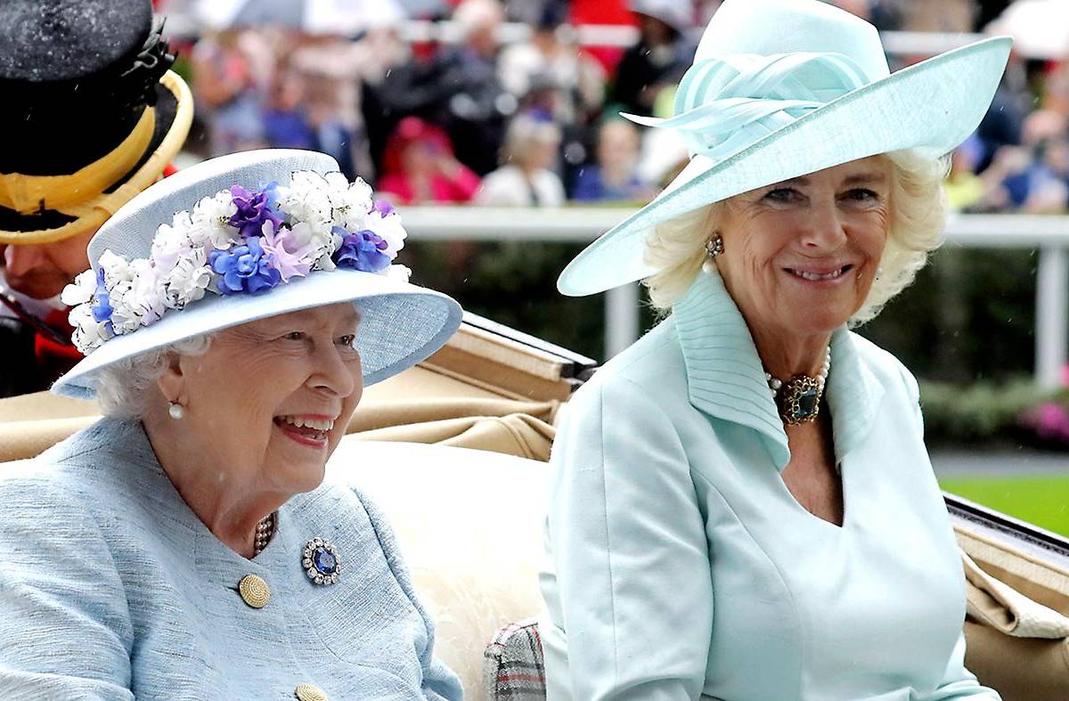 La reina Isabel II y Camila, duquesa de Cornualles durante el Royal Ascot de 2019 (Photo by Chris Jackson/Getty Images)