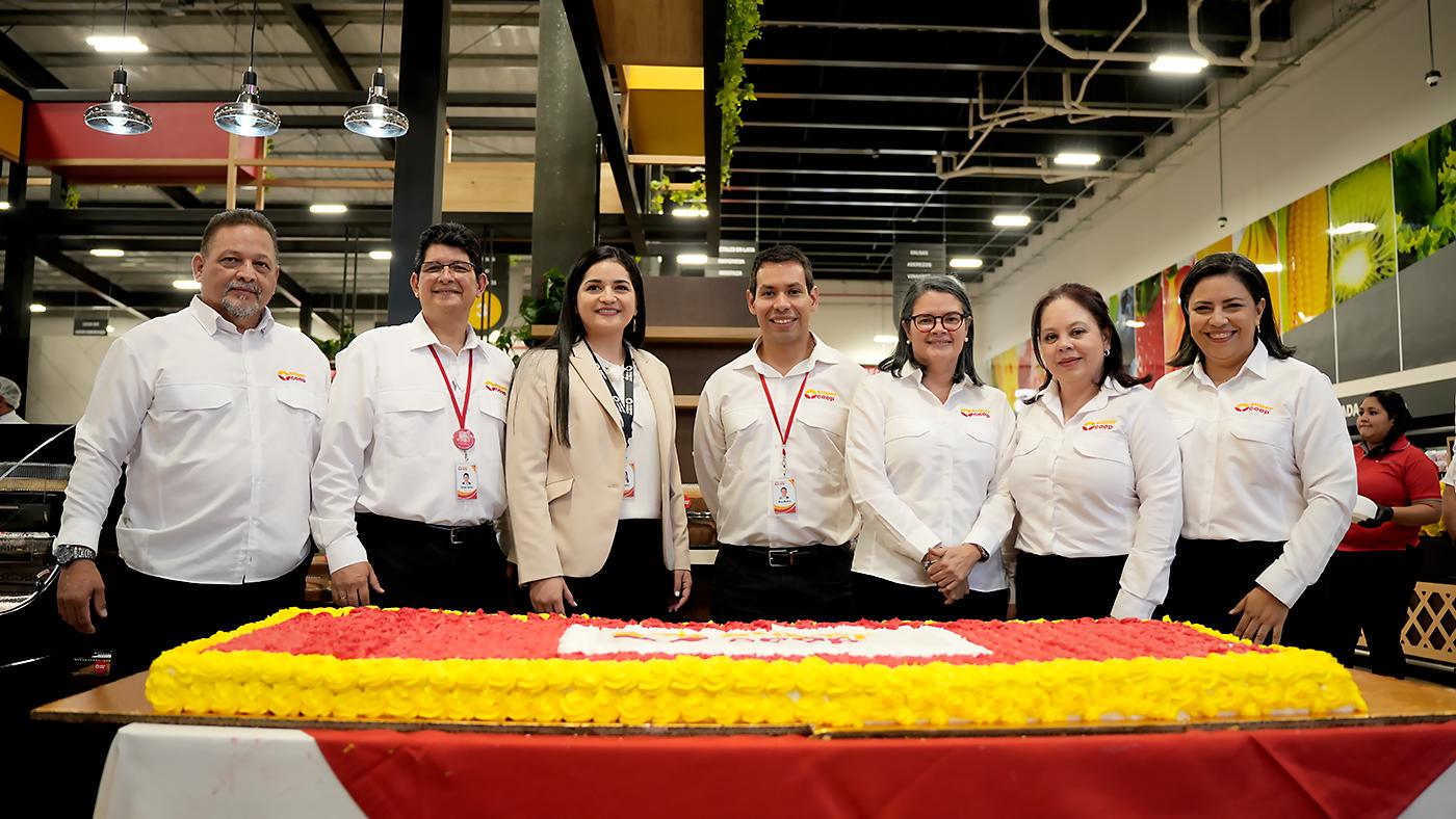 Supermercados SuperCoop abre sus puertas en Plaza Orquídeas en Tegucigalpa