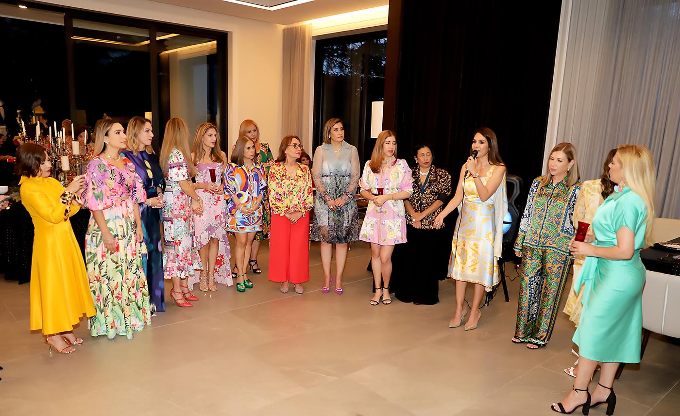 Orgullosa y emocionada la madre de la novia, Anna Melissa Paz realizó una emotiva oración en honor de Tiara